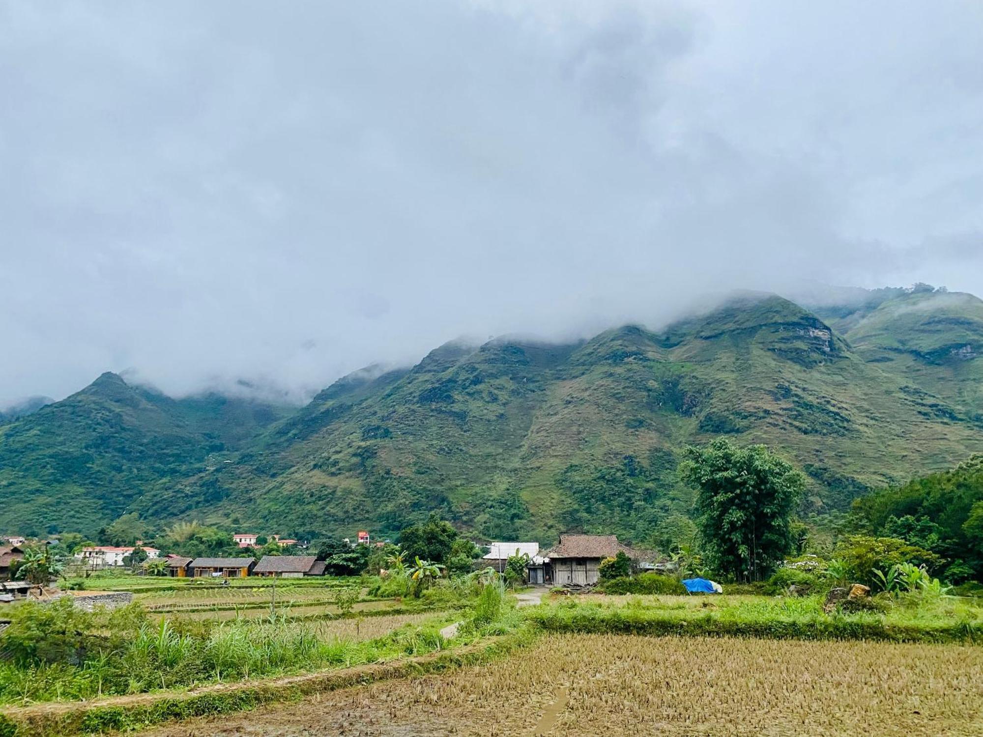Du Gia Field View Homestay Lang Cac