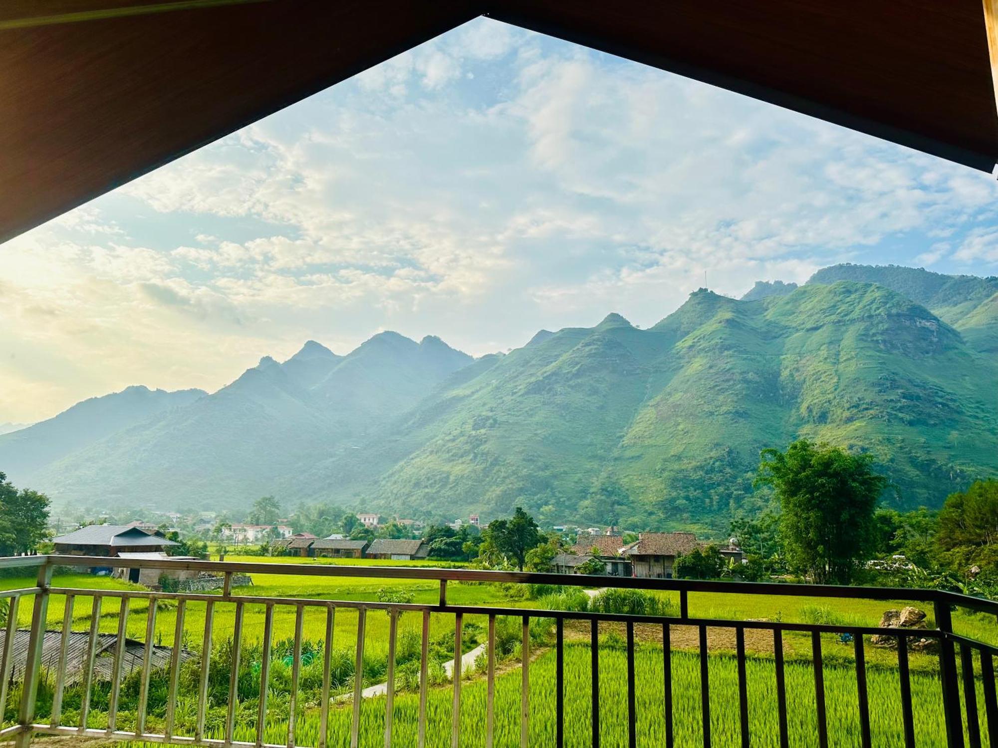 Homestay Du Gia Field View
