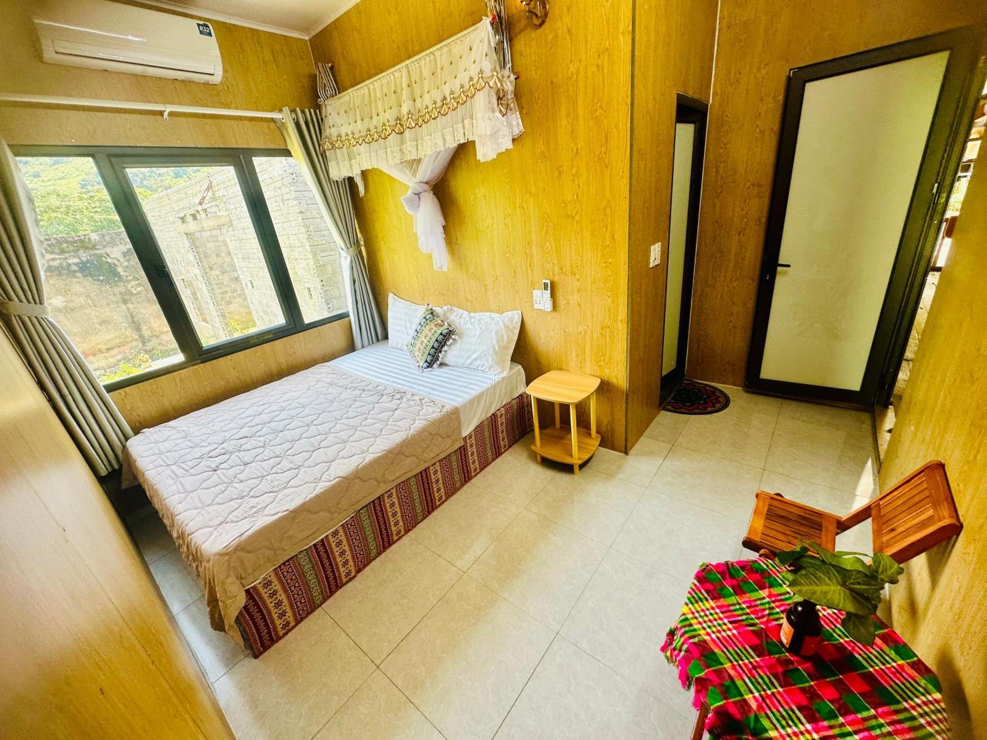 Du Gia Field View Homestay